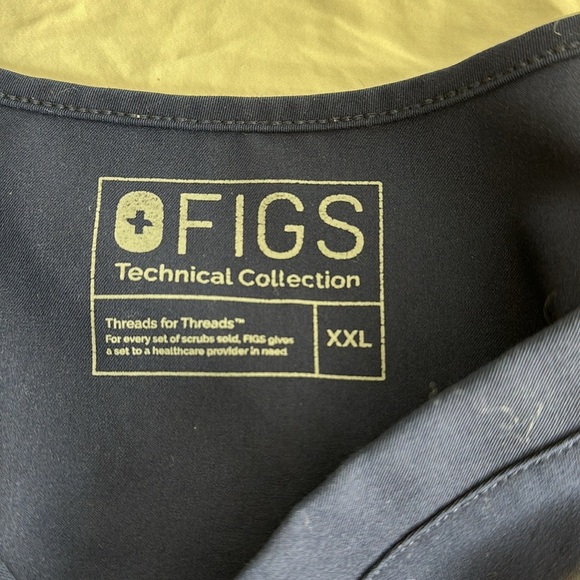 Figs Short Sleeve Scrub Top - Picture 5 of 6